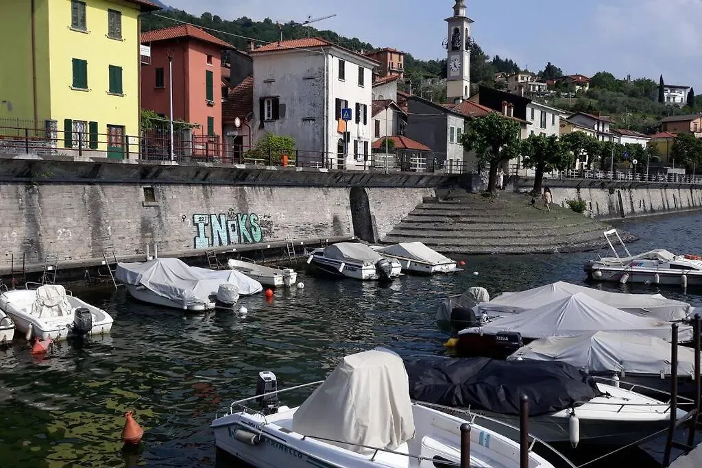 Casa Ducale Como Lake View Mandello del Lario 0*,