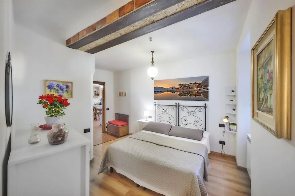 Casa Ducale Como Lake View Mandello del Lario 0*,  Italy