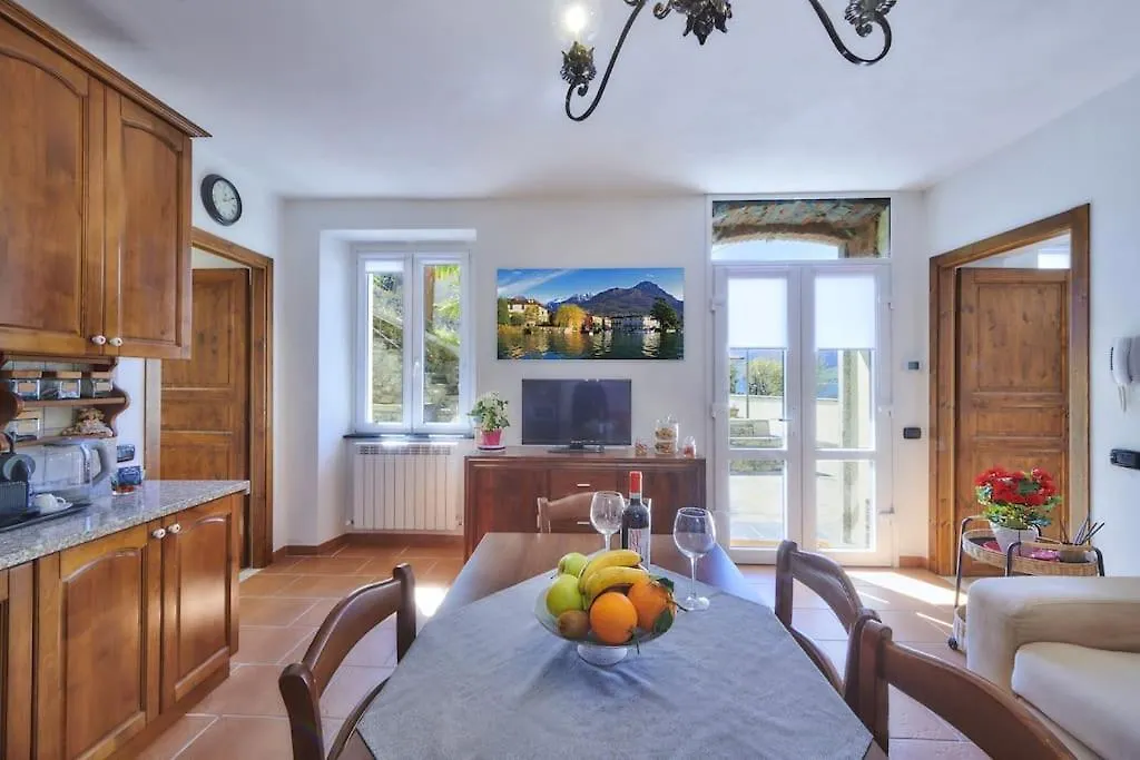 Apartment Casa Ducale Como Lake View Mandello del Lario