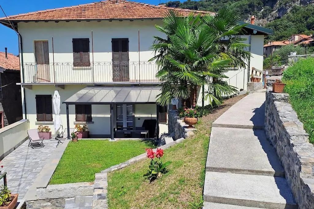 Casa Ducale Como Lake View Mandello del Lario 0*,