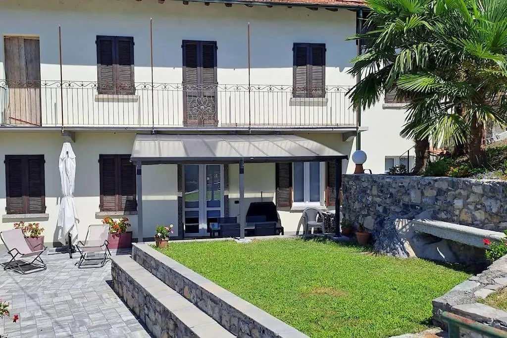 Apartment Casa Ducale Como Lake View Mandello del Lario